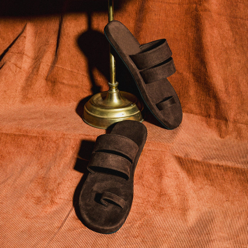 Uri Luxe - Toe-Ring Vegan Suede Brown Slides